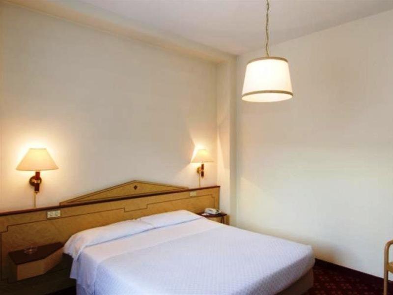 Hotel Alpi ボルツァーノ エクステリア 写真